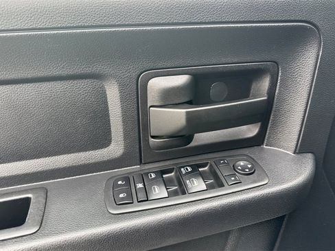 Used 2016 RAM 1500 Express image 10