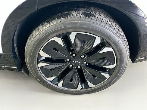 Used 2024 Chevrolet Blazer EV RS image 11