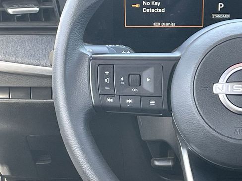 Used 2025 Nissan Kicks SV FWD image 22