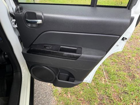 Used 2016 Jeep Patriot Sport w/ Power Value Group image 43