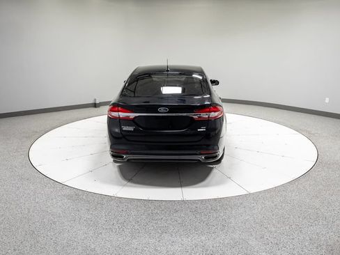 Used 2017 Ford Fusion SE w/ Fusion SE Technology Package AWD/4WD image 27