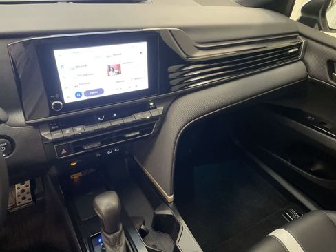 Used 2025 Toyota Camry SE FWD image 28