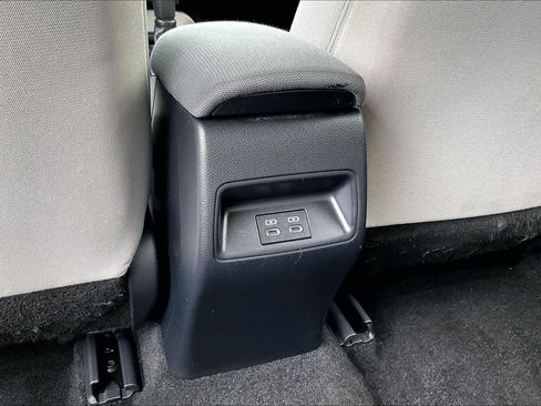 Used 2024 Toyota Corolla LE FWD image 32