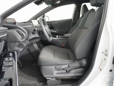 Used 2024 Subaru Solterra Premium w/ Premium Package image 17