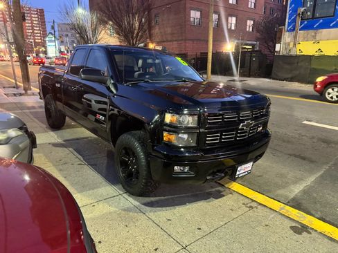 Used 2015 Chevrolet Silverado 1500 LT w/ Midnight Edition image 4