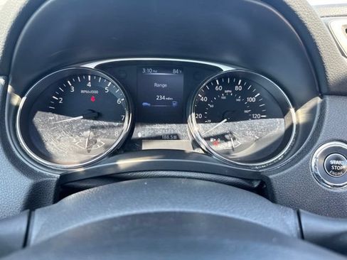 Used 2015 Nissan Rogue SV w/ SV Moonroof Package AWD/4WD image 26