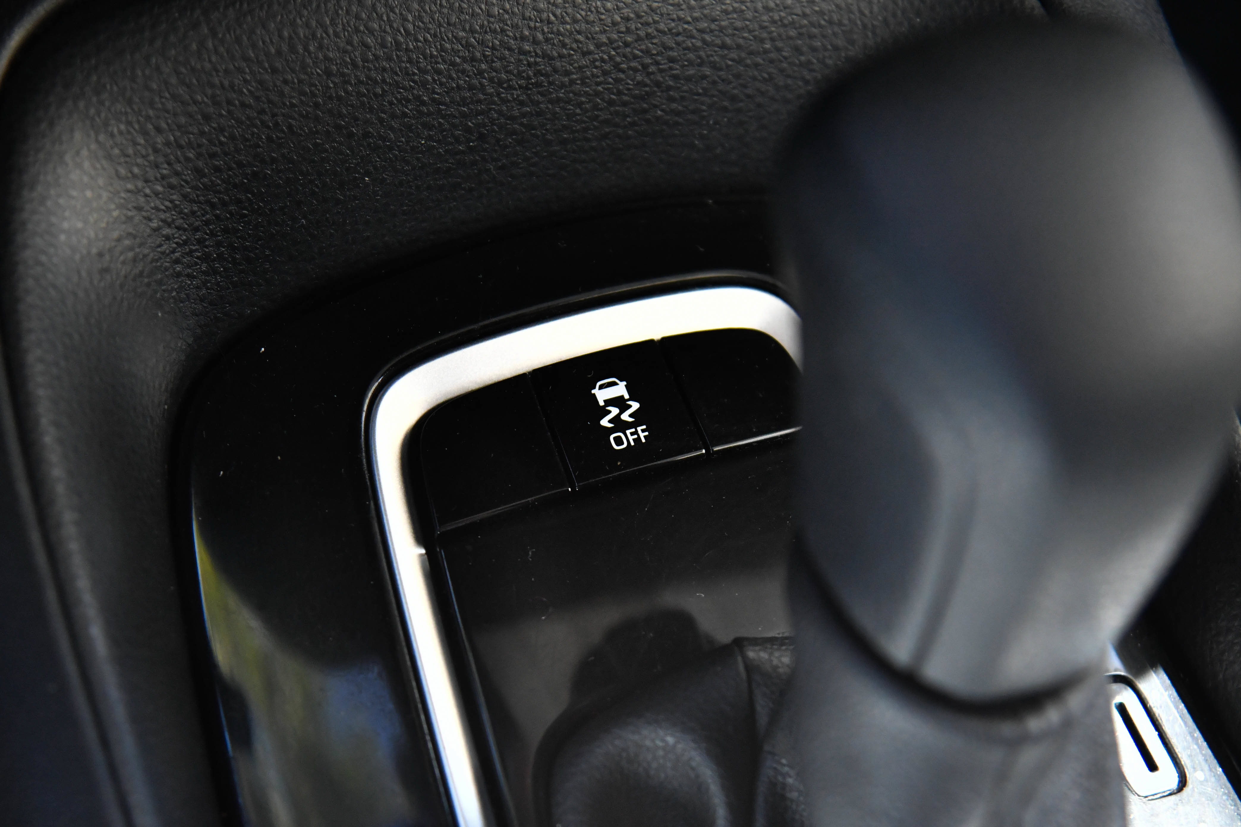 Used 2025 Toyota Corolla LE FWD image 24