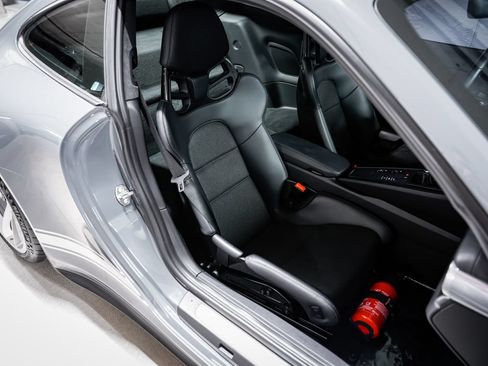Used 2018 Porsche 911 GT3 RWD image 27