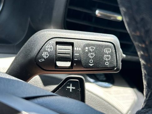 Used 2020 Ford Explorer XLT w/ Comfort Package RWD image 28