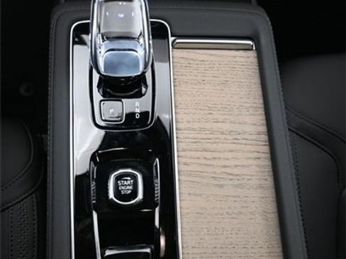 New 2026 Volvo XC90 B6 Plus w/ Protection Package Premier image 10
