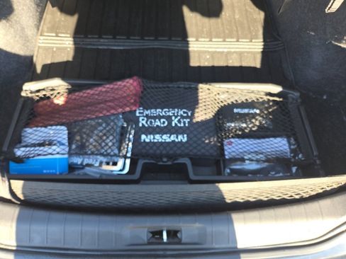 Used 2021 Nissan Maxima SR w/ Sport Mat Group image 9