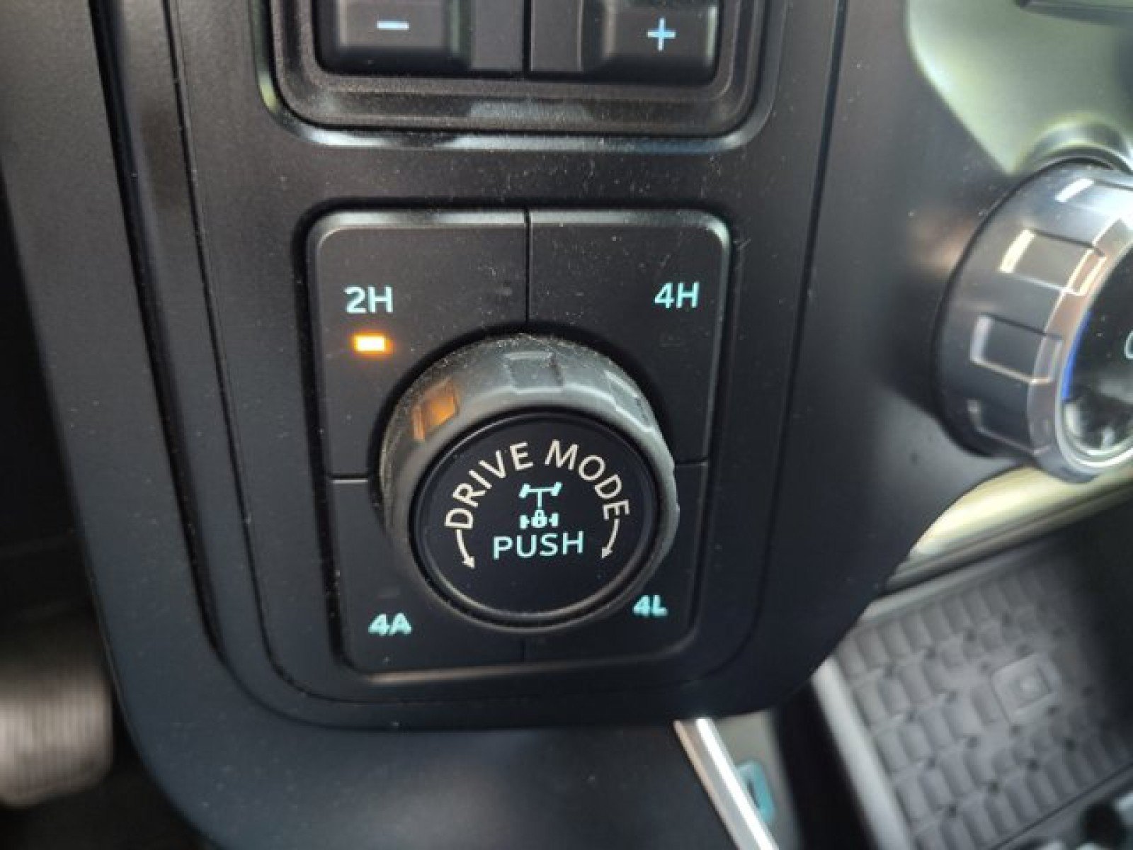 Used 2023 Ford F150 Raptor AWD/4WD image 25