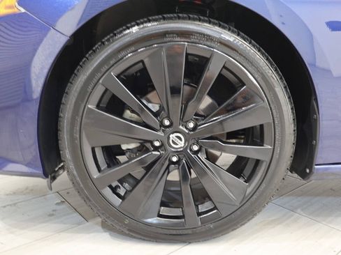 Used 2021 Nissan Altima 2.5 SR FWD image 10