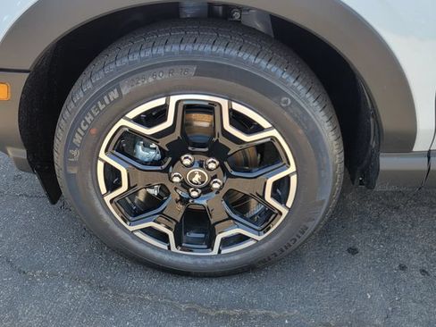 New 2026 Ford Bronco Sport Outer Banks w/ Outer Banks Tech Package+ AWD/4WD image 5