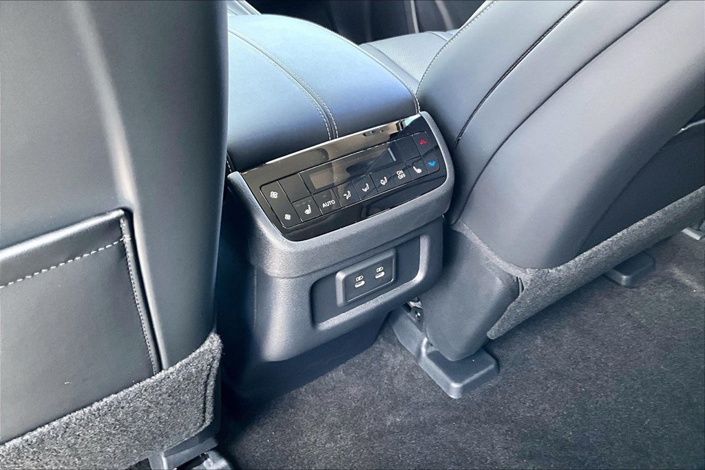 New 2027 INFINITI QX60 Luxe FWD image 13