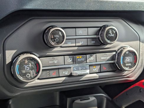 New 2025 Ford Bronco Heritage Edition image 18