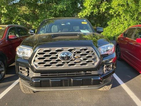 Used 2023 Toyota Tacoma TRD Sport w/ Advanced Technology Package AWD/4WD image 13