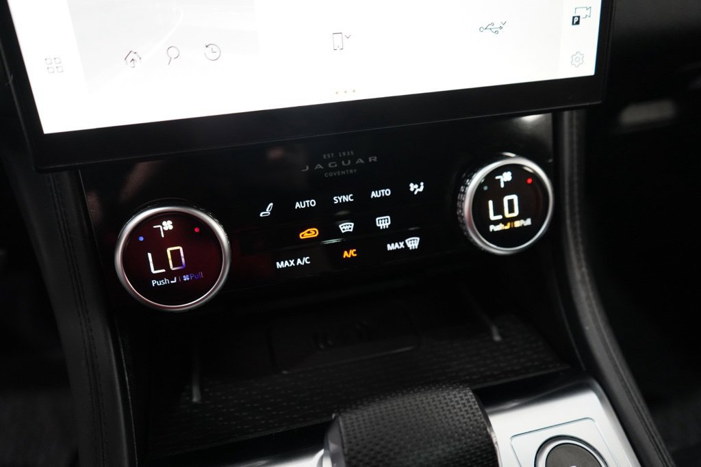 Used 2023 Jaguar F-PACE SVR AWD/4WD image 28