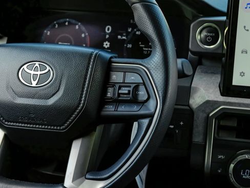 Used 2025 Toyota 4Runner Trailhunter AWD/4WD image 21