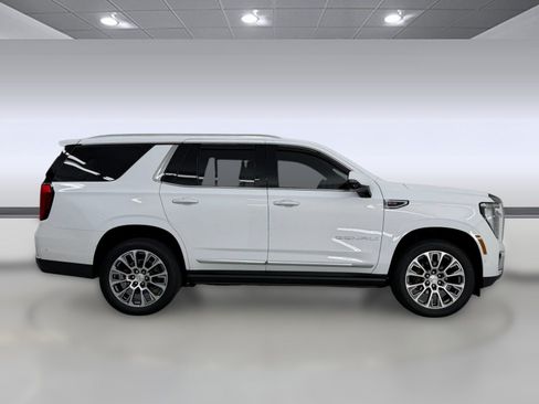 Used 2025 GMC Yukon Denali w/ Denali Reserve Package AWD/4WD image 8