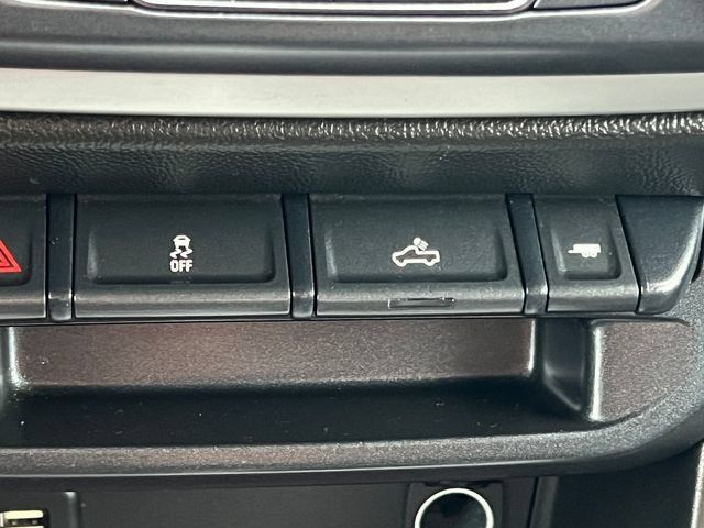 Used 2016 Chevrolet Colorado LT w/ LT Convenience Package AWD/4WD image 26