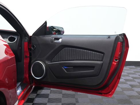 Used 2013 Ford Mustang Shelby GT500 w/ Electronics Pkg image 24
