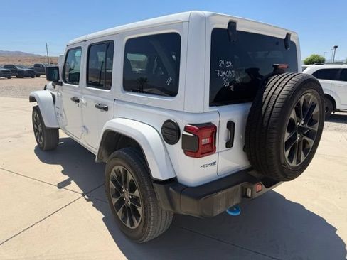 Used 2024 Jeep Wrangler Unlimited Sahara AWD/4WD image 4