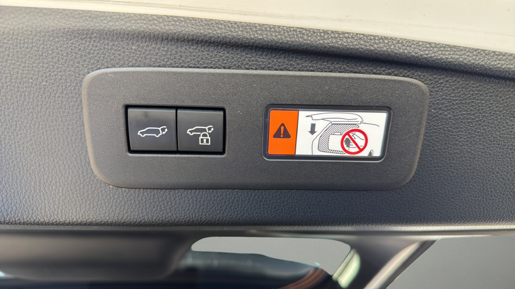 Used 2025 Lexus GX 550 w/ Accessory Package (2T) AWD/4WD image 23