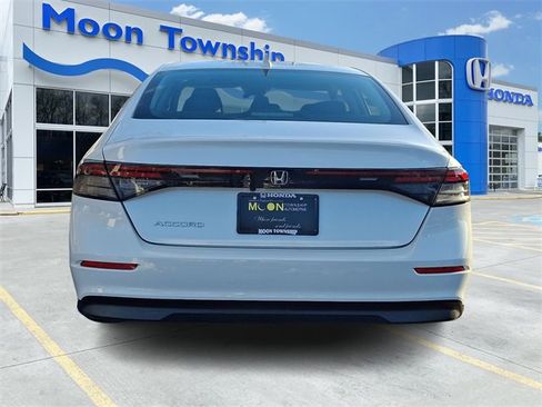 Used 2023 Honda Accord EX image 5