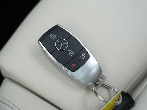 Used 2022 Mercedes-Benz GLB 250 4MATIC image 66