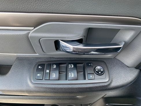 Used 2024 RAM 1500 Classic SLT image 20