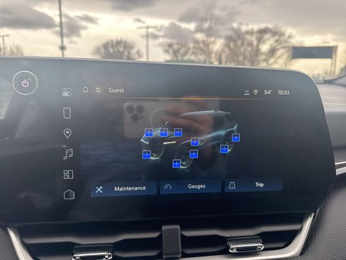 New 2026 Chevrolet Equinox LT w/ Midnight Edition AWD/4WD image 23
