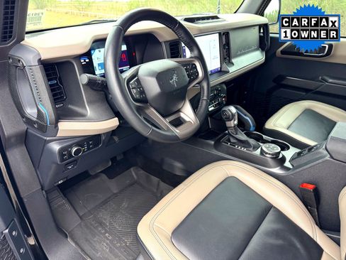 Used 2024 Ford Bronco Wildtrak image 12
