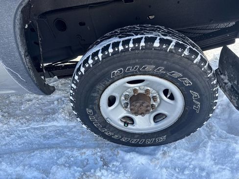 Used 2003 Chevrolet Silverado 2500 2WD Crew Cab image 23