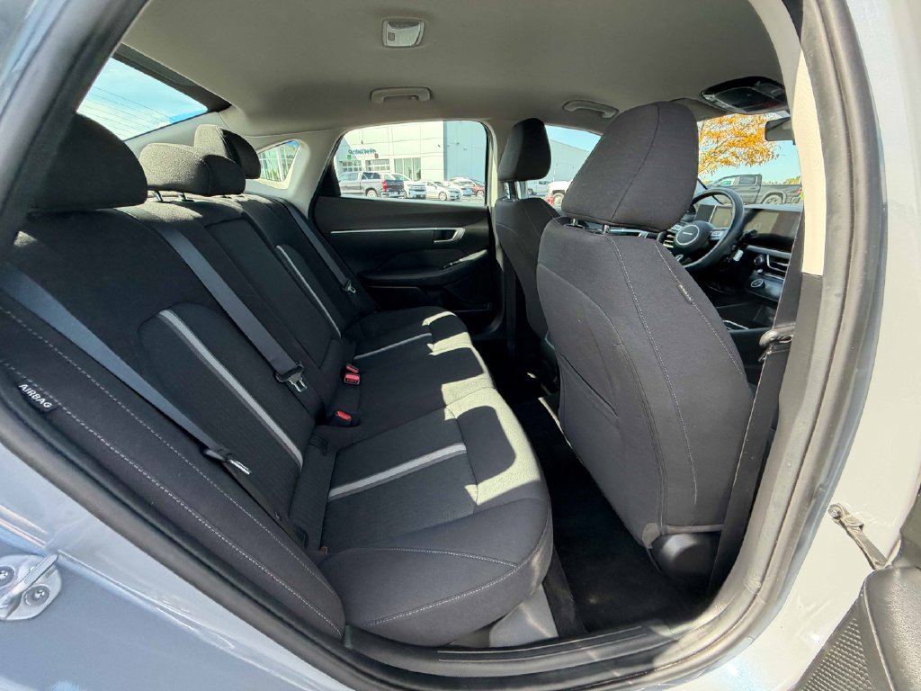 Used 2025 Hyundai Sonata SEL FWD image 25