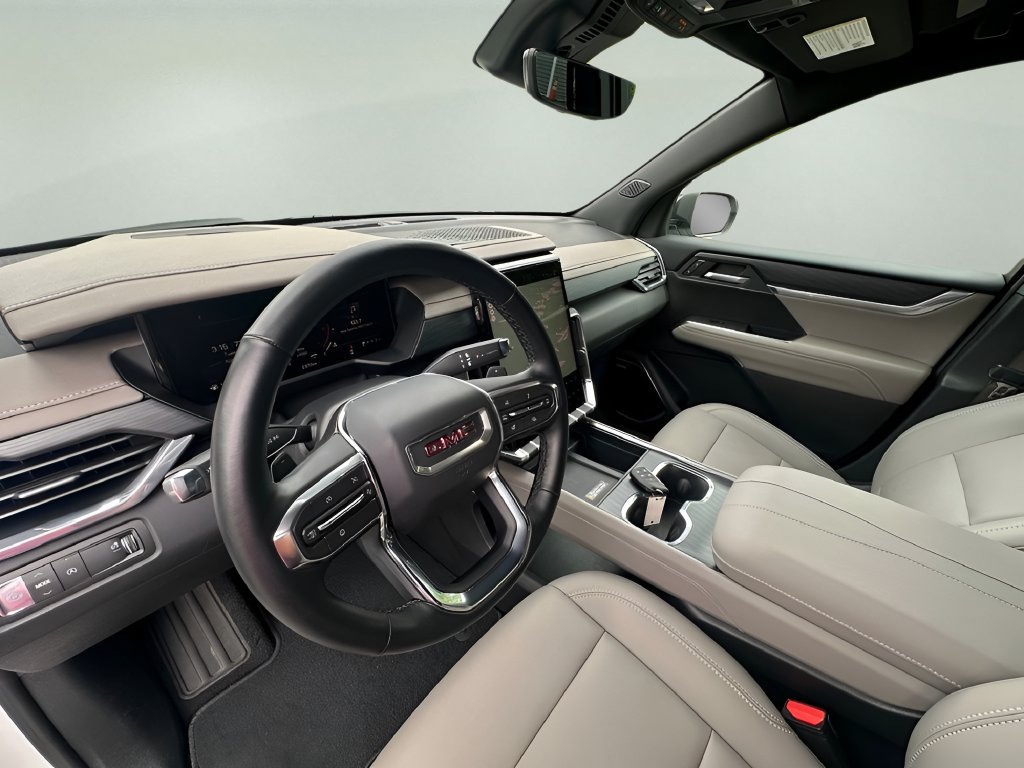 Used 2026 GMC Acadia Elevation w/ Elevation Premium Package FWD image 13