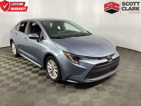 Used 2023 Toyota Corolla LE w/ LE Premium Package FWD image 1
