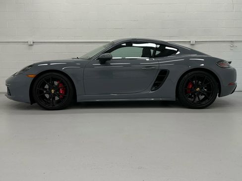 Used 2025 Porsche 718 Cayman S RWD image 3