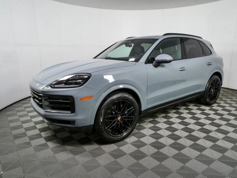 New 2026 Porsche Cayenne AWD/4WD image 2