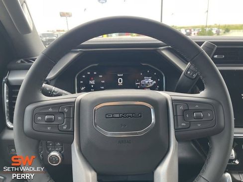 New 2025 GMC Sierra 2500 Denali w/ Denali Reserve Package image 26