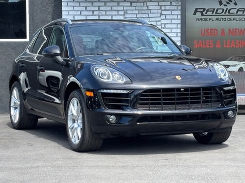 Used 2017 Porsche Macan S AWD/4WD image 1