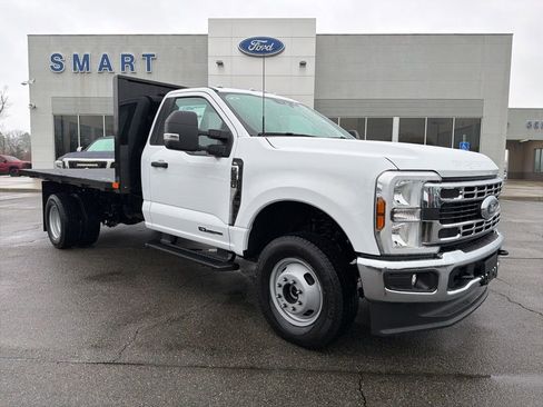 New 2026 Ford F350 XL w/ XL Chrome Package image 1