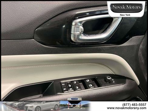 Used 2022 Jeep Compass Limited image 18