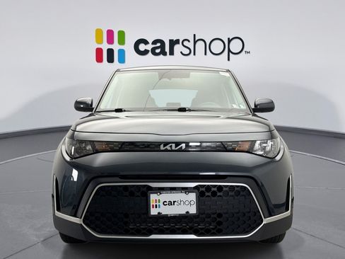 Used 2025 Kia Soul LX w/ LX Technology Package FWD image 8