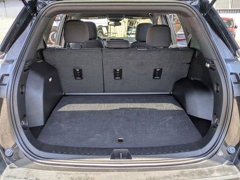 Used 2025 Chevrolet Equinox LT FWD image 26