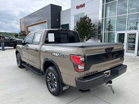 Used 2024 Nissan Titan PRO-4X w/ Pro-4x Convenience Package AWD/4WD image 20