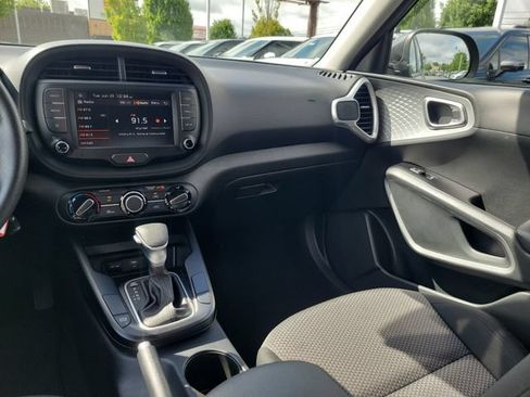 Certified 2024 Kia Soul LX w/ Option Group 015 FWD image 11