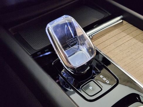 New 2026 Volvo XC60 B5 Plus w/ Protection Package Premier image 20