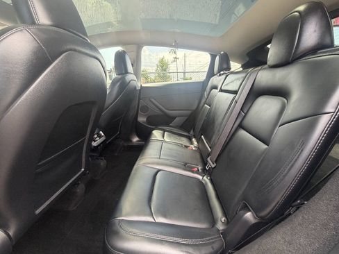 Used 2024 Tesla Model Y Long Range RWD image 21