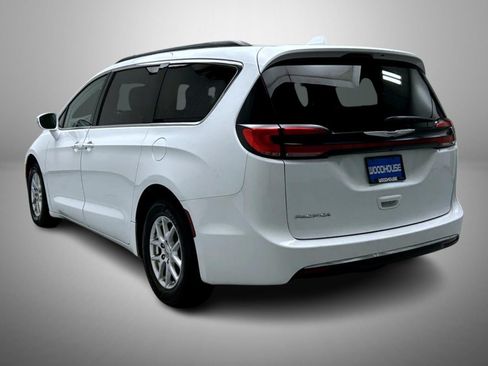 Used 2022 Chrysler Pacifica Touring-L FWD image 7